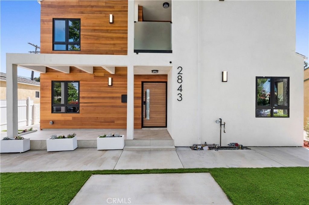 Image 70 of property listing at 2843 Stoner, Los Angeles, CA 90064