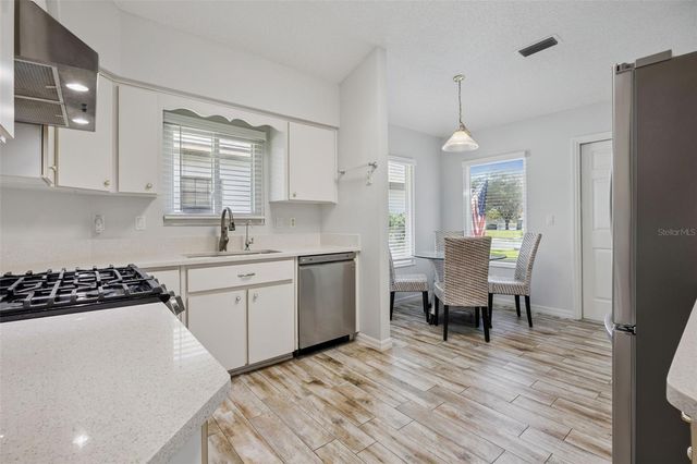 21617 QUEEN ELIZABETH COURT, Leesburg, FL 34748