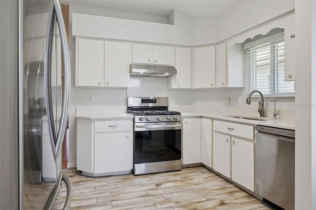 21617 QUEEN ELIZABETH COURT, Leesburg, FL 34748