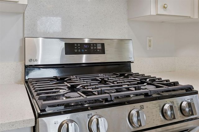 21617 QUEEN ELIZABETH COURT, Leesburg, FL 34748