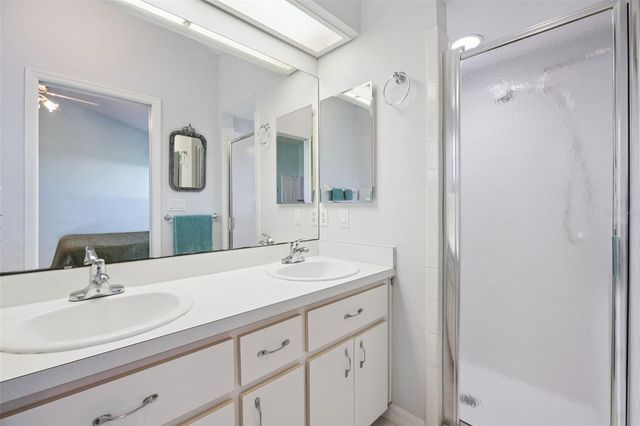 21617 QUEEN ELIZABETH COURT, Leesburg, FL 34748