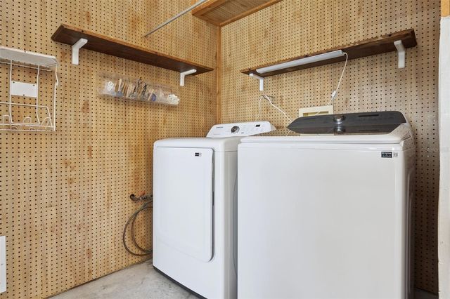 21617 QUEEN ELIZABETH COURT, Leesburg, FL 34748