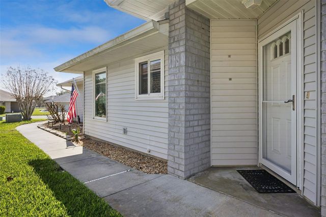 21617 QUEEN ELIZABETH COURT, Leesburg, FL 34748