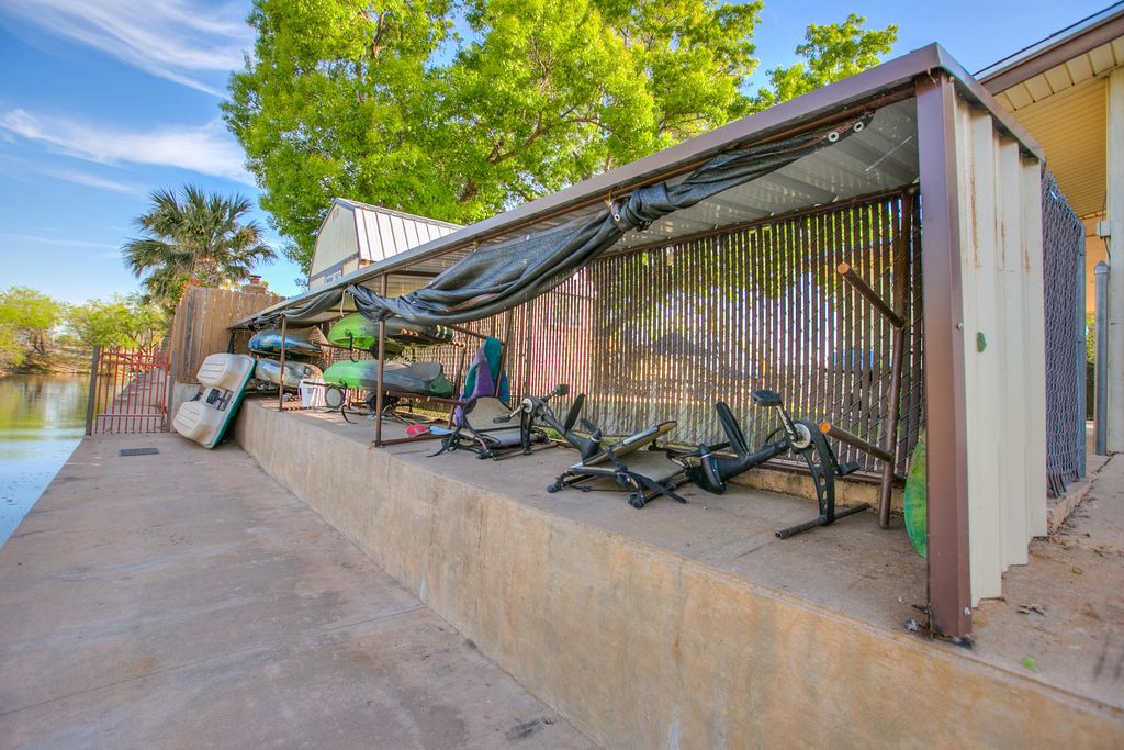 Image 10 of property listing at 1510 Loop Drive, San Angelo, TX 76904