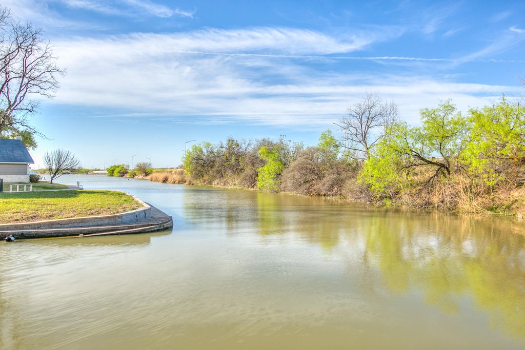 Image 11 of property listing at 1510 Loop Drive, San Angelo, TX 76904