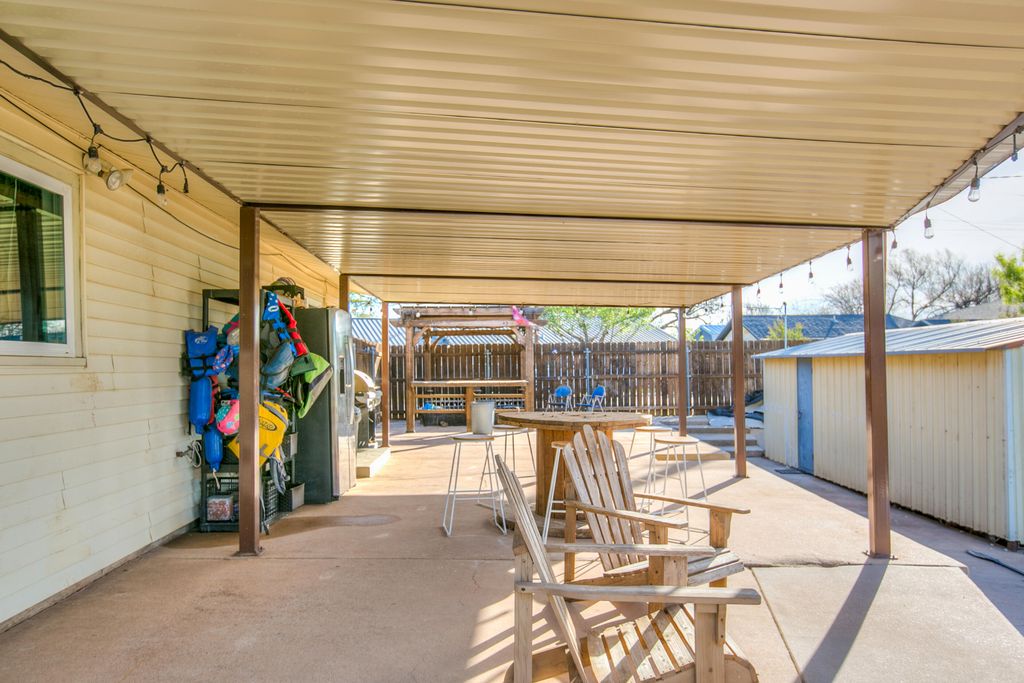 Image 12 of property listing at 1510 Loop Drive, San Angelo, TX 76904