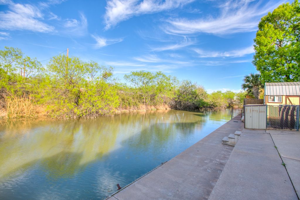 Image 8 of property listing at 1510 Loop Drive, San Angelo, TX 76904