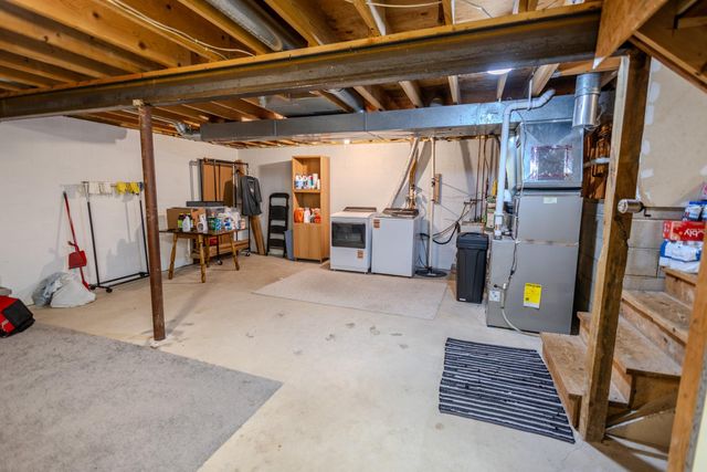 9142 Lanewood Lane N, Maple Grove, MN 55369