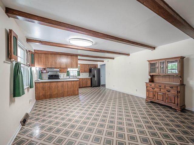 4844 N State Route 61, Boonville, IN 47601