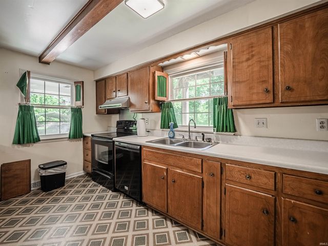 4844 N State Route 61, Boonville, IN 47601
