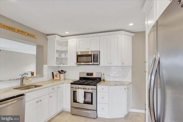 605 WILLOWBROOK RD, Havertown, PA 19083