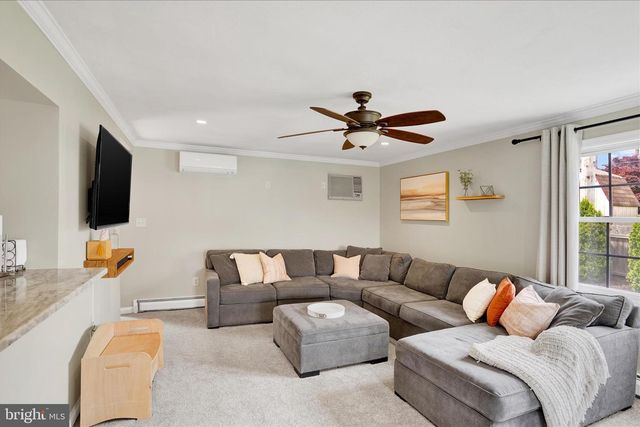605 WILLOWBROOK RD, Havertown, PA 19083