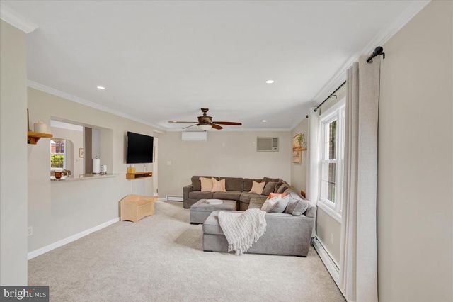 605 WILLOWBROOK RD, Havertown, PA 19083