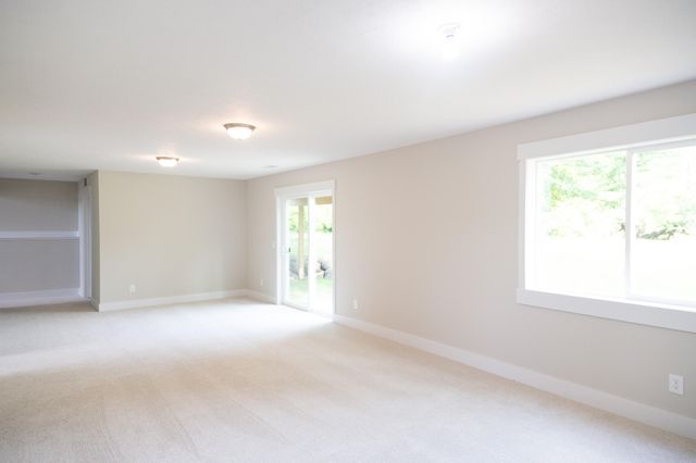 5565 Wing Avenue SE, Kentwood, MI 49512
