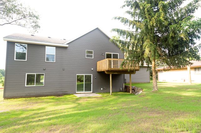 5565 Wing Avenue SE, Kentwood, MI 49512