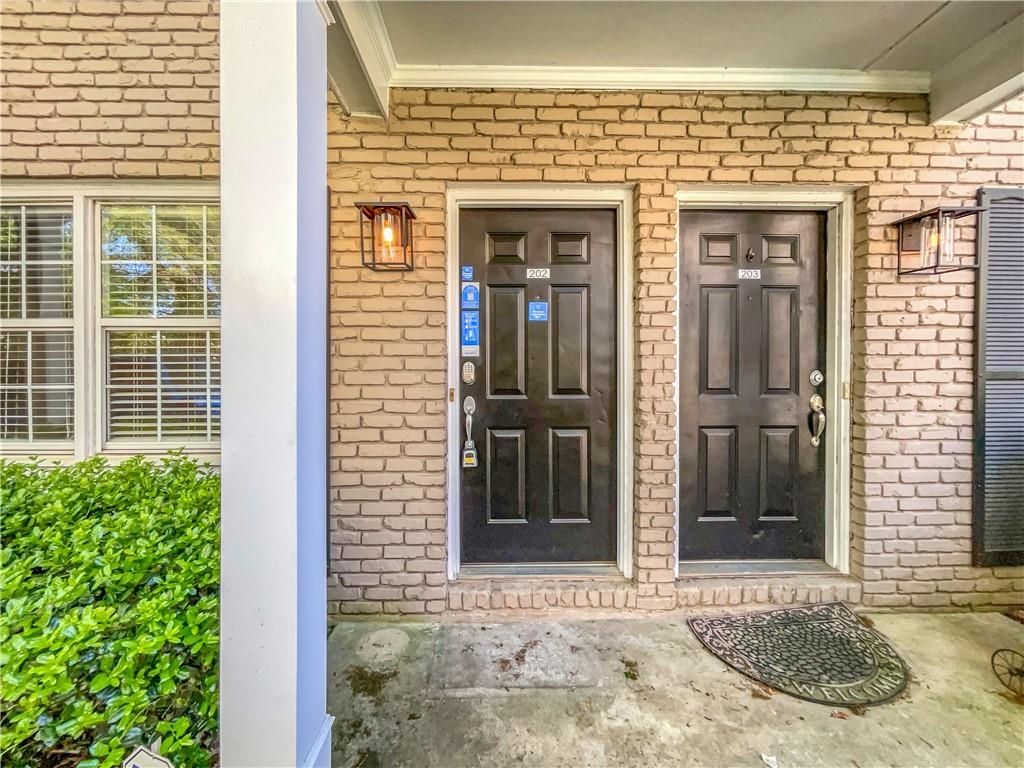 2232 Dunseath NW Avenue 202, Atlanta, GA 30318