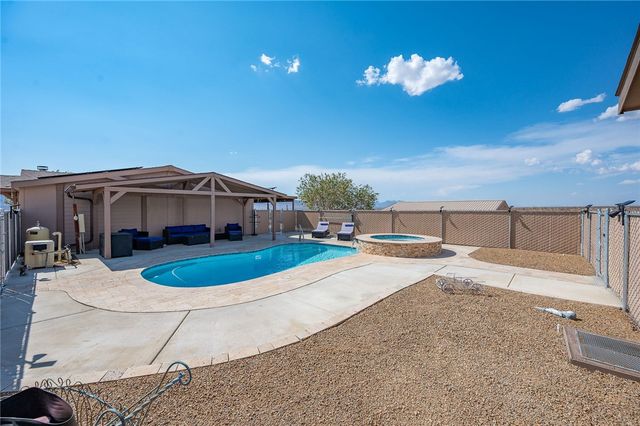 11330 Ali Chuk Road, Yucca, AZ 86438
