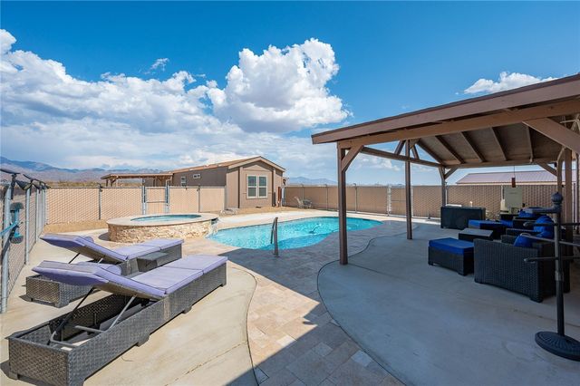 11330 Ali Chuk Road, Yucca, AZ 86438