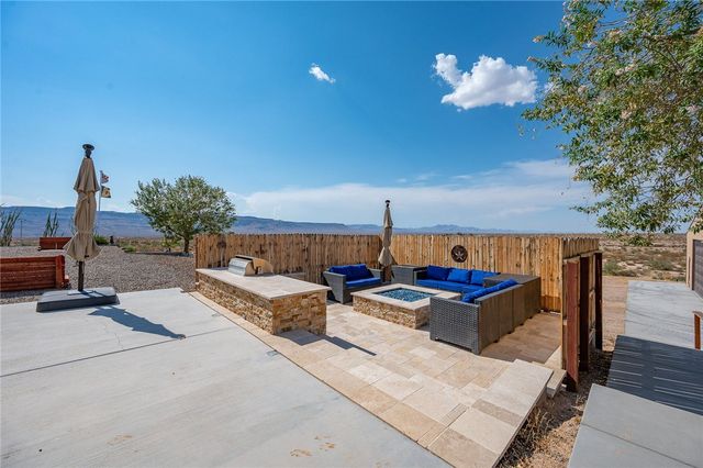 11330 Ali Chuk Road, Yucca, AZ 86438