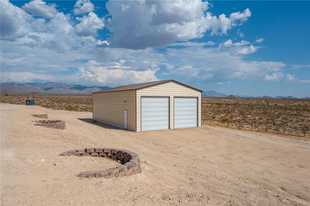 11330 Ali Chuk Road, Yucca, AZ 86438