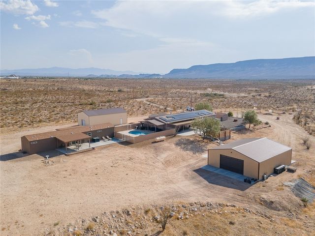 11330 Ali Chuk Road, Yucca, AZ 86438