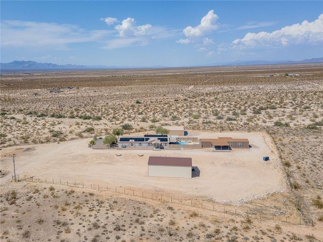 11330 Ali Chuk Road, Yucca, AZ 86438