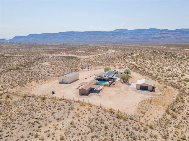 11330 Ali Chuk Road, Yucca, AZ 86438