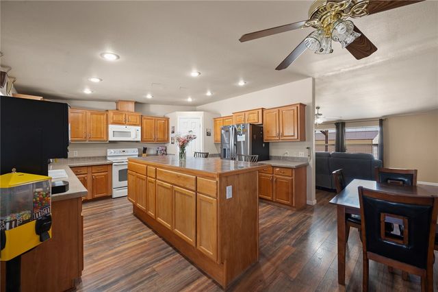 11330 Ali Chuk Road, Yucca, AZ 86438