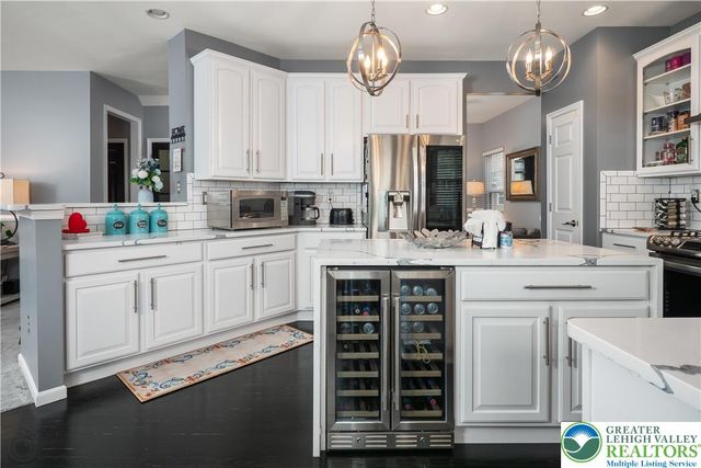 1215 Ciara Drive, Bethlehem City, PA 18017