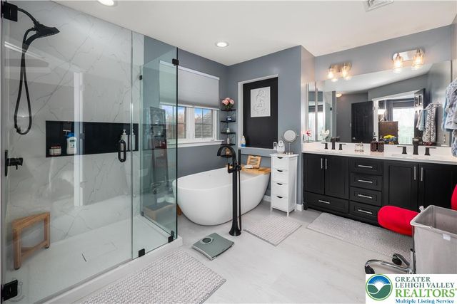 1215 Ciara Drive, Bethlehem City, PA 18017