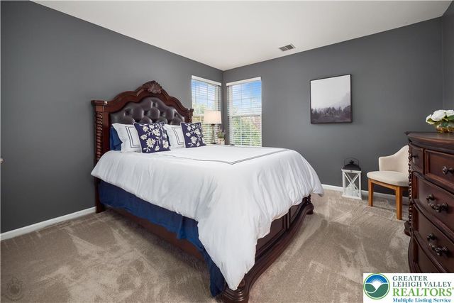 1215 Ciara Drive, Bethlehem City, PA 18017