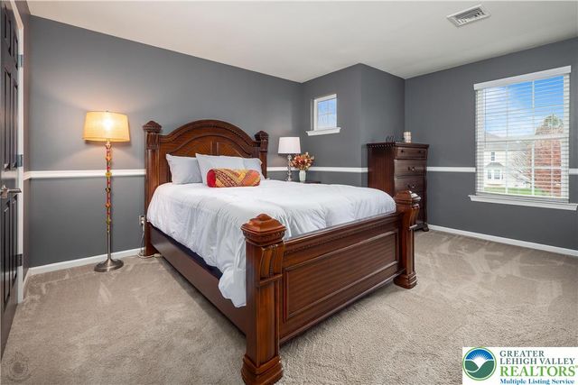 1215 Ciara Drive, Bethlehem City, PA 18017