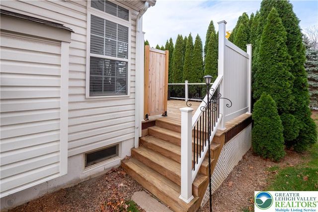 1215 Ciara Drive, Bethlehem City, PA 18017