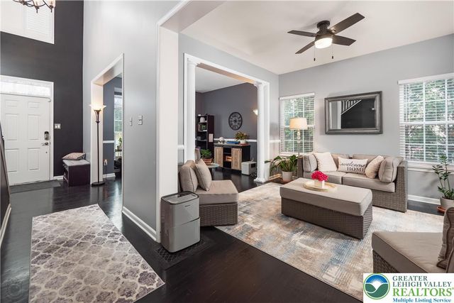 1215 Ciara Drive, Bethlehem City, PA 18017