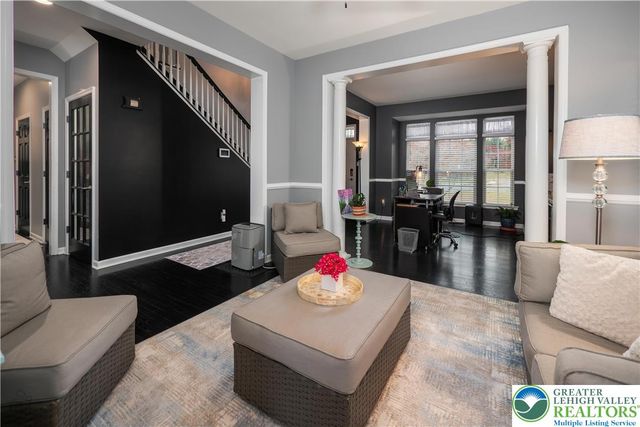 1215 Ciara Drive, Bethlehem City, PA 18017