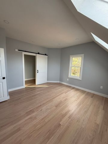 35 Claulise Ln, Mashpee, MA 02649