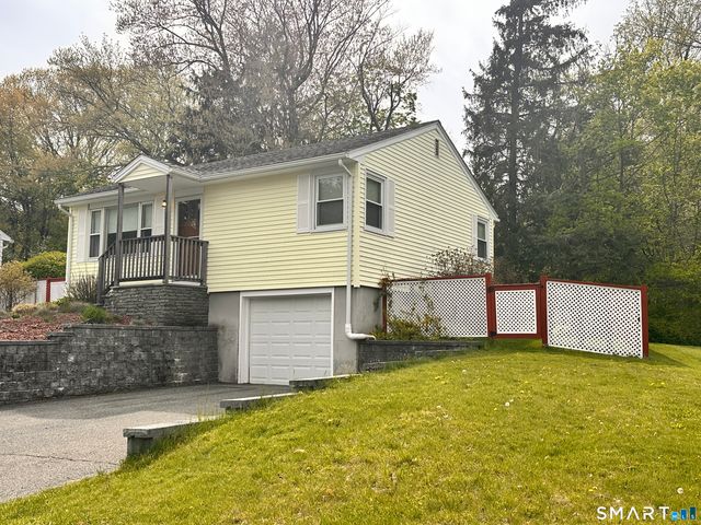 33 Jepson Lane, Meriden, CT 06451