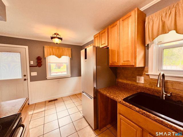 33 Jepson Lane, Meriden, CT 06451