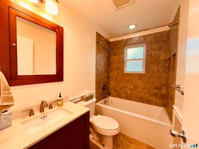 33 Jepson Lane, Meriden, CT 06451