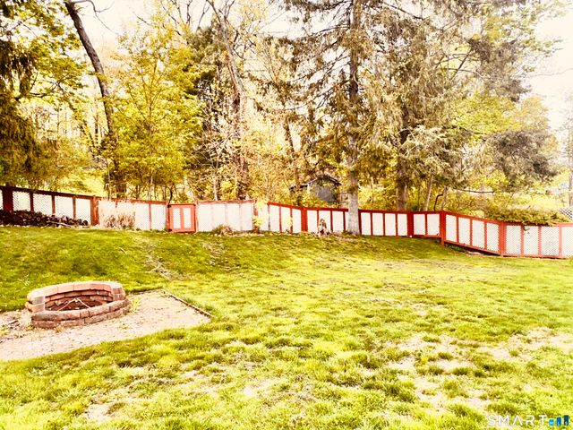 33 Jepson Lane, Meriden, CT 06451