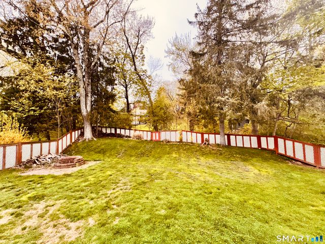 33 Jepson Lane, Meriden, CT 06451