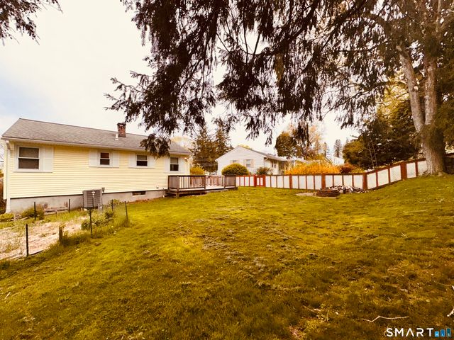 33 Jepson Lane, Meriden, CT 06451
