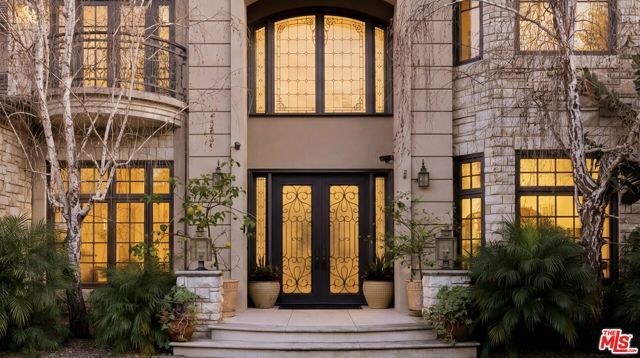 1202 San Vicente Boulevard, Santa Monica, CA 90402