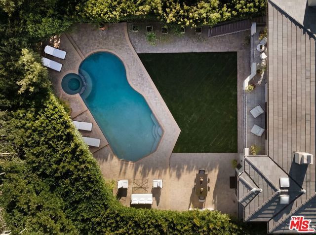 1202 San Vicente Boulevard, Santa Monica, CA 90402