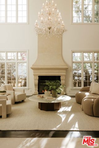 1202 San Vicente Boulevard, Santa Monica, CA 90402