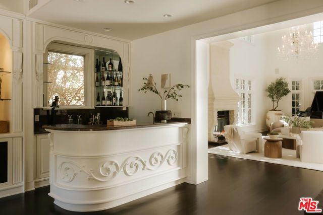 1202 San Vicente Boulevard, Santa Monica, CA 90402