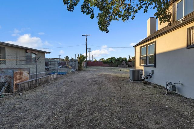 1209 E Pine St, Lodi, CA 95240