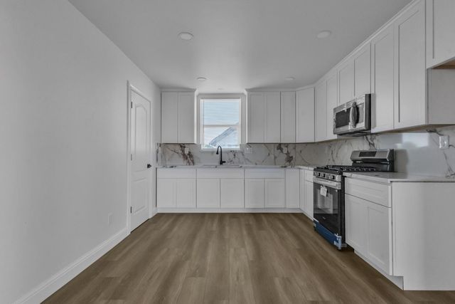 1209 E Pine St, Lodi, CA 95240