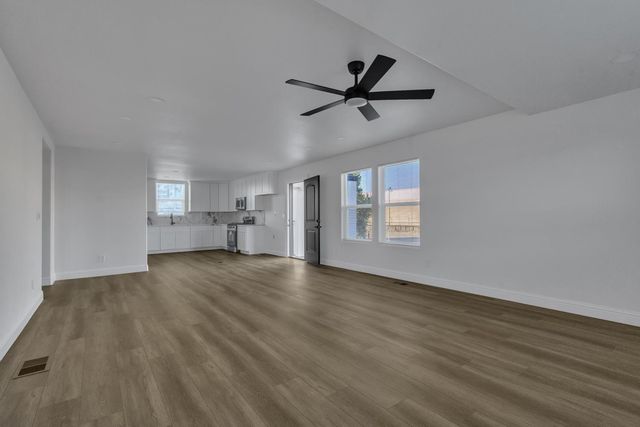 1209 E Pine St, Lodi, CA 95240
