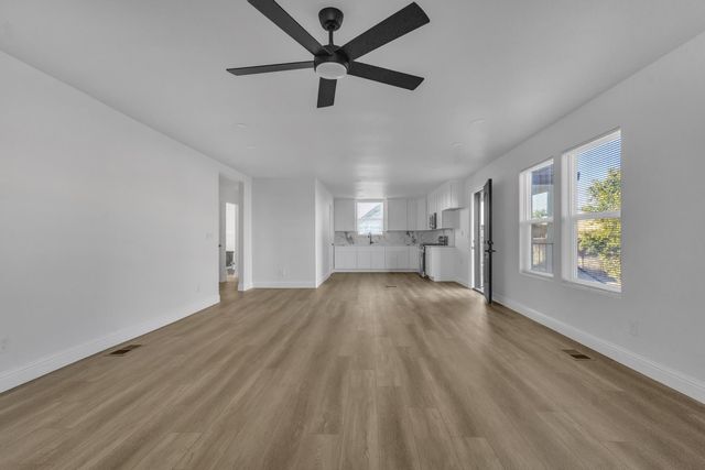 1209 E Pine St, Lodi, CA 95240